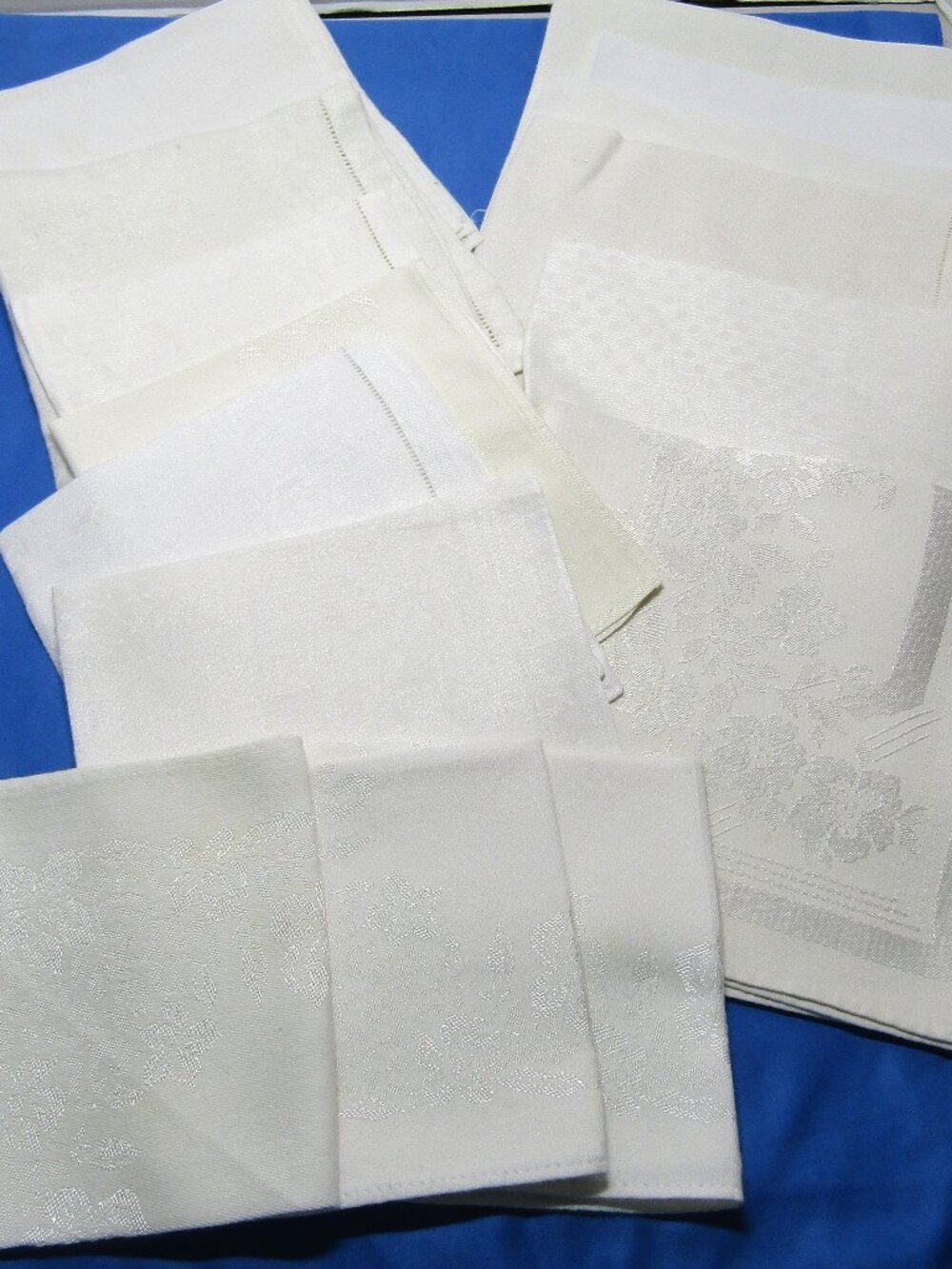 Lot of 15 Vintage Assorted Damask & Linen Napkins. Asst. Patterns & Sizes VGC